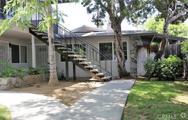 Building Photo - 13 N San Mateo St Rental