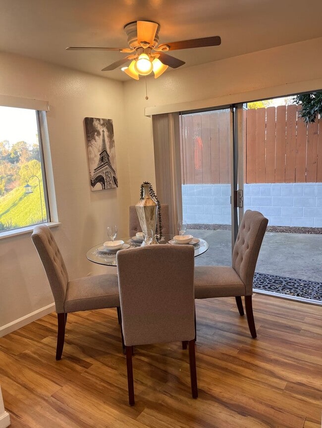 Photo - Shh....Clairemont's Best kept SECRET! Unit 3638 Pocahontas Court