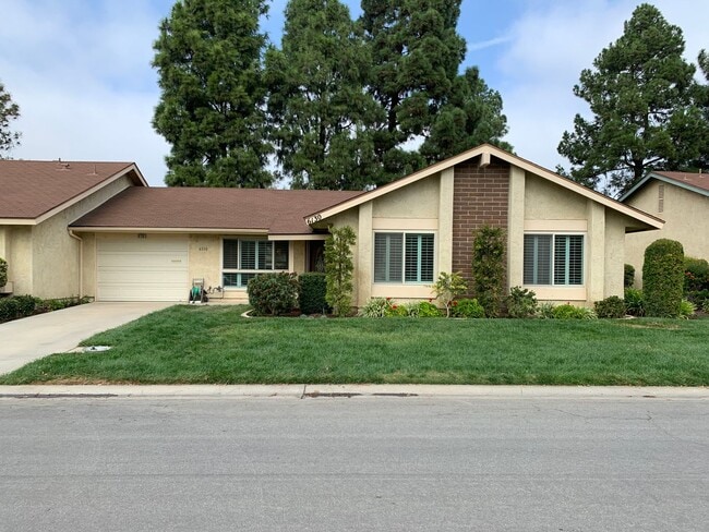 Building Photo - An El Dorado Model on the Golf Course