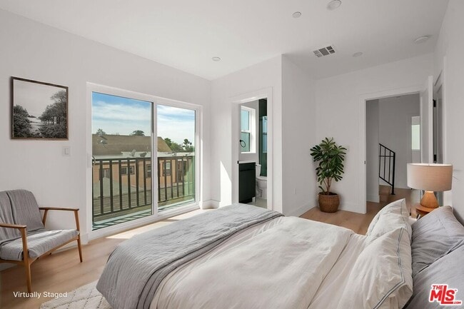 Photo - 1933 Magnolia Ave