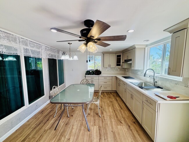 Photo - 318 Sugar Loaf Dr Unit 3