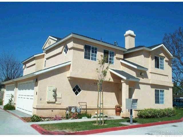 Photo - 271 Oxford St Townhome