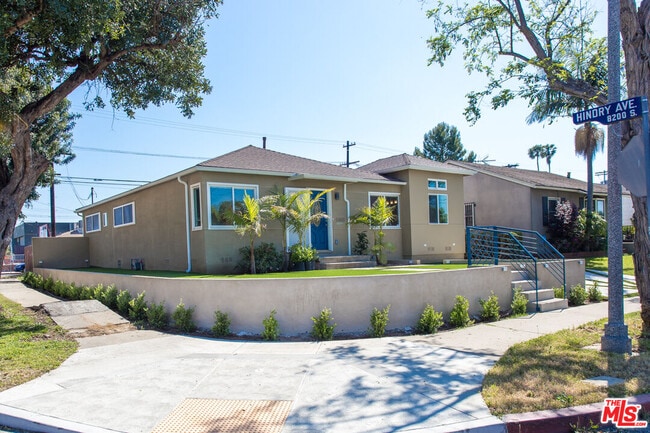 Photo - 5400 W 82nd St