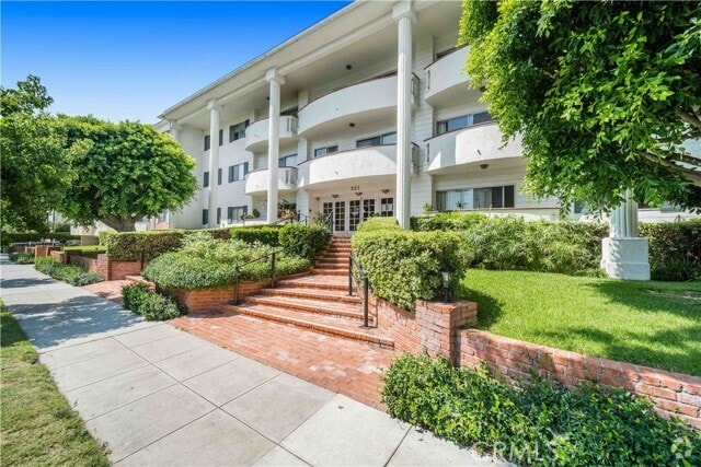Building Photo - 521 Montana Ave Unit 211 Rental