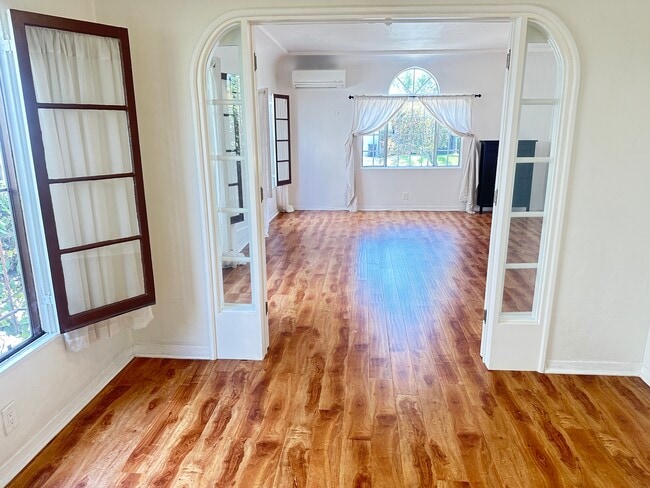 Building Photo - 1607 S Sierra Bonita Ave Unit 1607