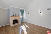 Photo - 5325 Newcastle Ave