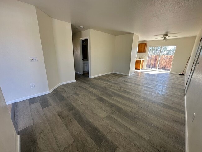 Building Photo - 61859 Desert Air Rd Unit A