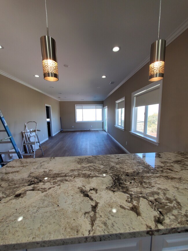 Living space - 6475 Dwane Ave Unit 6473