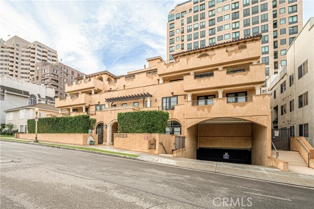 Building Photo - 10523 Ashton Ave Unit 202