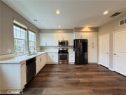 Photo - 160 E Commercial St