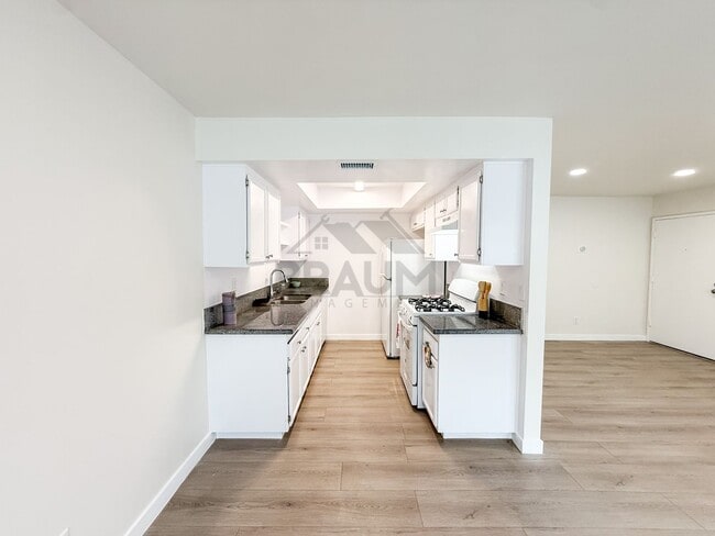 Photo - 15000 Burbank Blvd Unit 202