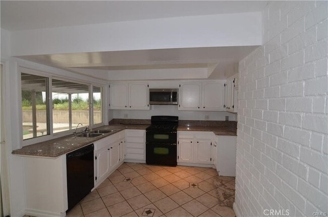 Building Photo - 302 Briar Creek Rd