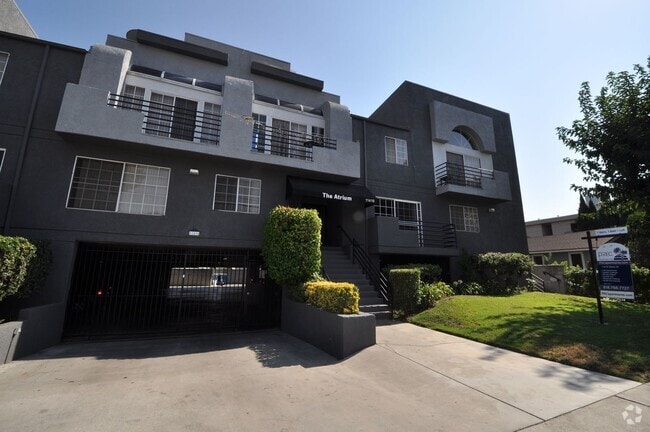 Building Photo - 11416 Albers St Unit 105 Rental