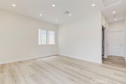 Photo - 20502 Lull St