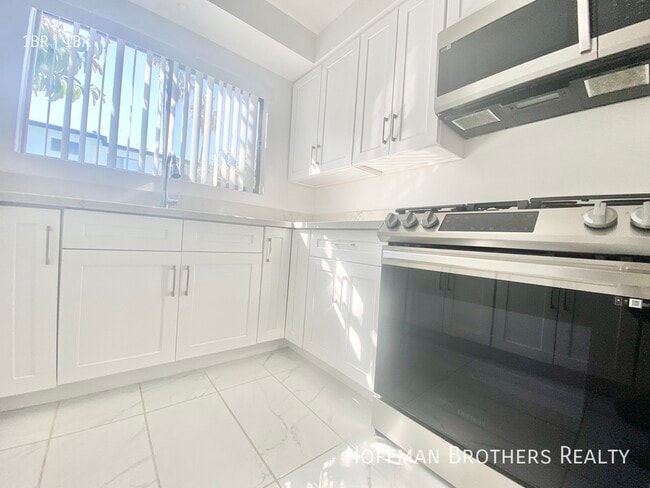 Photo - 12410 Chandler Blvd Unit 21