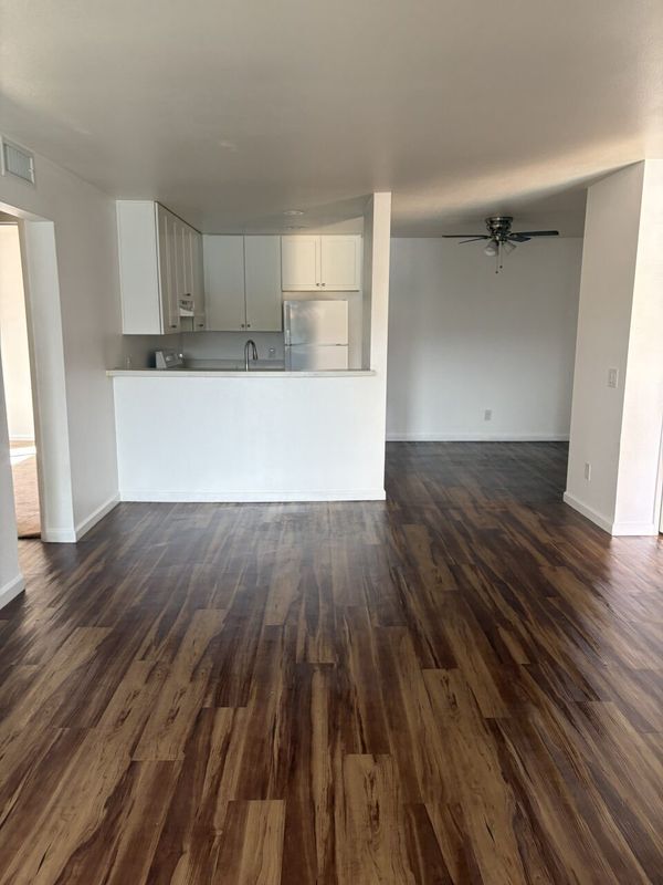 Photo - 2020 Guthrie St N