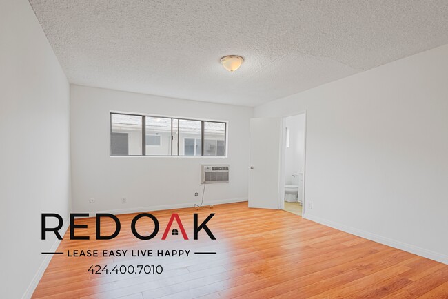 Photo - 7010 Lanewood Ave Unit 205