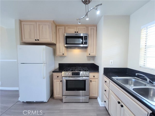 Photo - 1201 Belmont Ave Unit 302