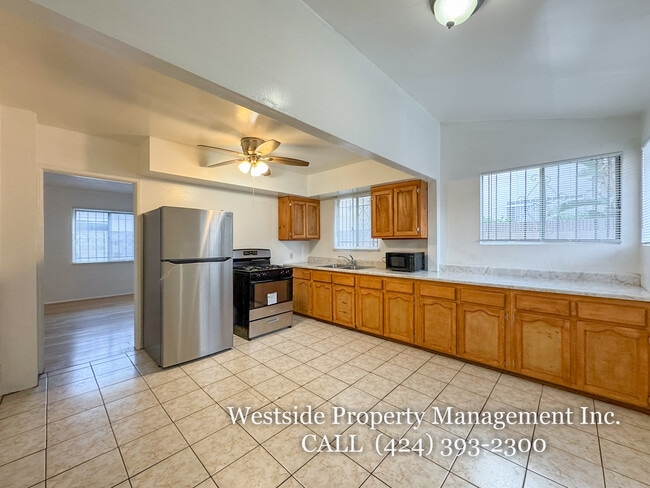 Photo - 906 Edgewood St Unit 3