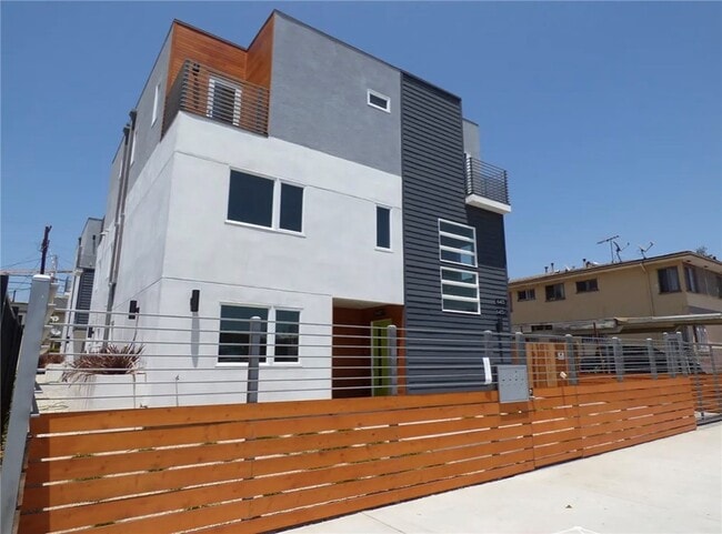Photo - 6411 Lexington Ave Townhome