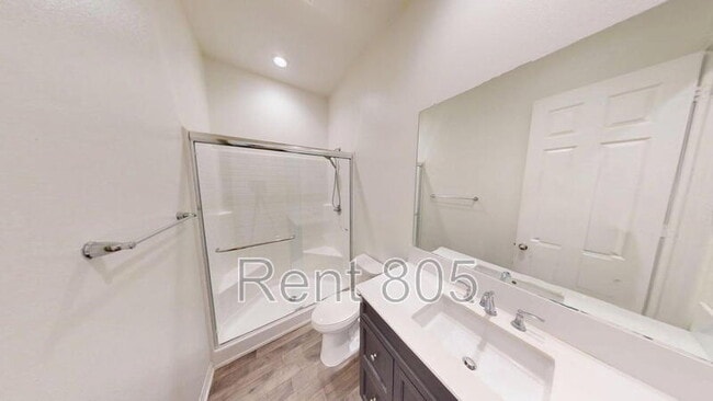 Photo - 525 Eureka Dr