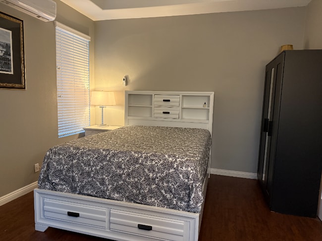 Photo - 7847 Hazelnut Dr