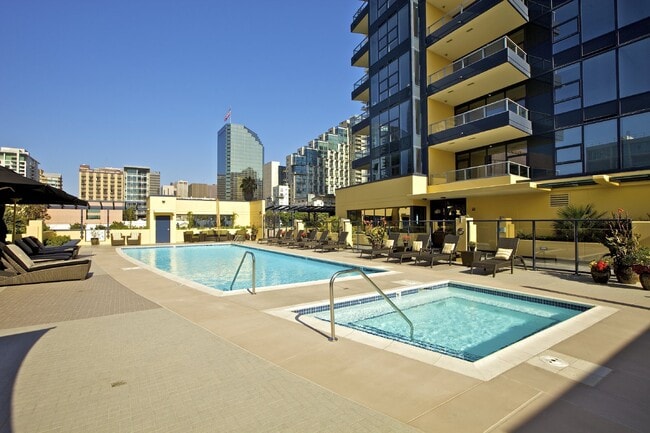 Building Photo - Ultimate Luxury Living: Fully Furnished Co...