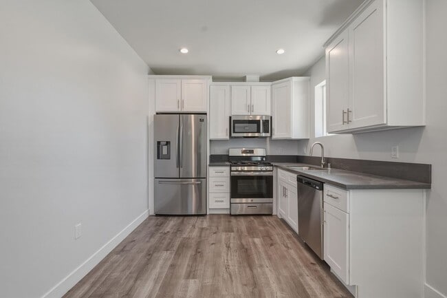 Photo - 19833 Blythe