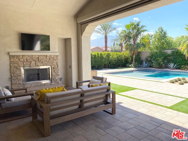 Photo - 81765 Four Seasons Pl