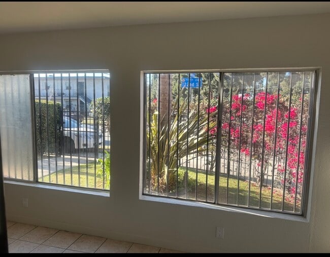 Living/dining area windows/view - 12201 S Willowbrook Ave Unit B