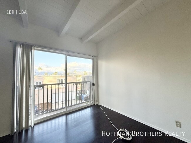 Photo - 11940 Laurelwood Dr Unit 18