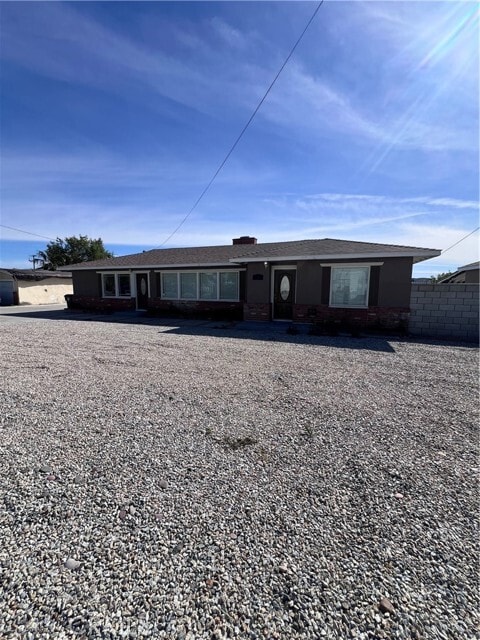 Photo - 18639 Orange St