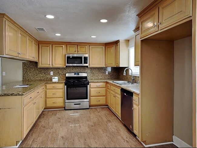 Photo - 5405 N Acacia Ave