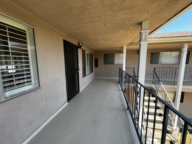 Photo - 2 Bedroom 1 Bath Apartment for Rent in Whittier with Open Floor Plan
