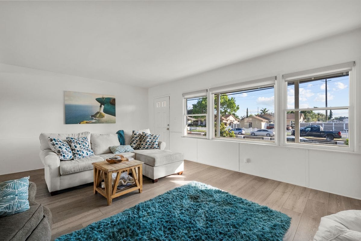 Photo - 14673 Chatsworth St