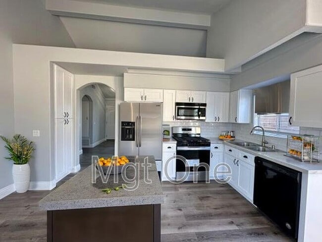 Photo - 2156 Russell Dr