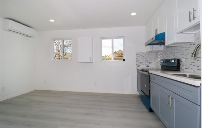 Photo - 2931 Manitou Ave Unit 2931 1/2 Manitou