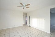 Living room - 2538 Malabar St Apartments Unit 2
