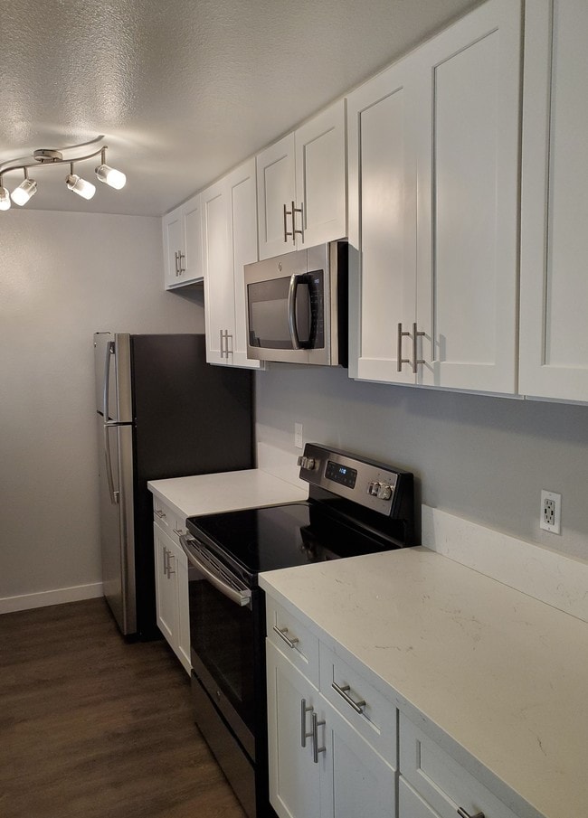 Photo - Summer Creek Apartments