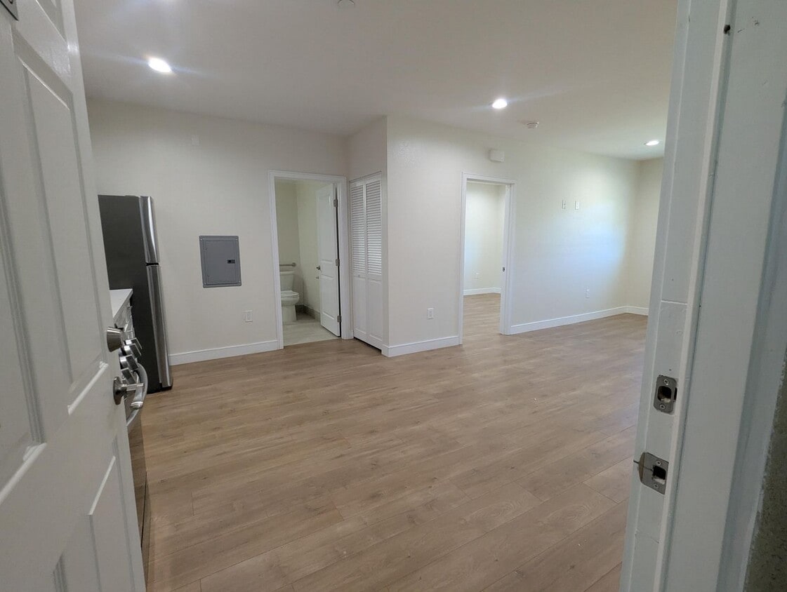 Floor Plan - **ONE MONTH FREE** BRAND NEW SLEEK AND MODERN O...