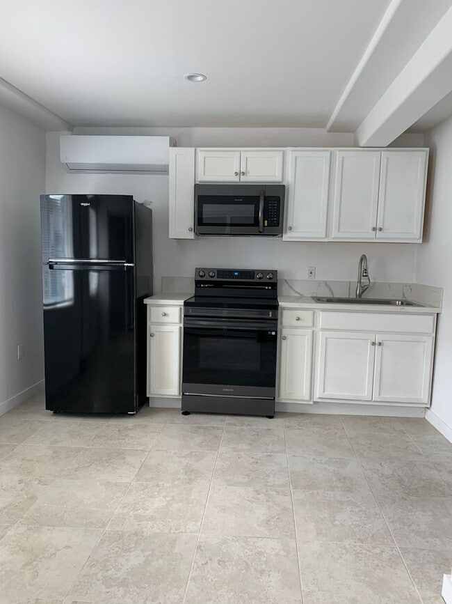 Photo - 4040 Mississippi St Apartment Unit 02