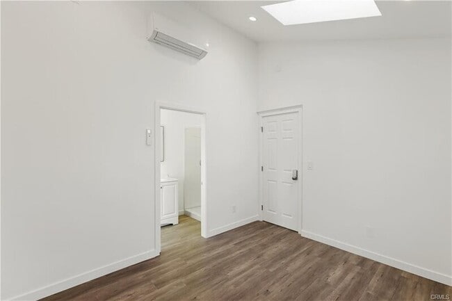 Photo - 552 N Cambridge St