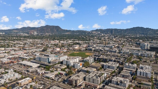 Photo - Amazing 2 Bed Condo in Noho! Unit 106