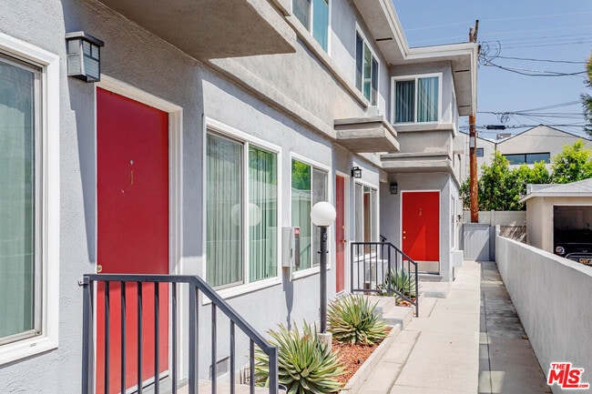Photo - 11749 Riverside Dr Unit 6