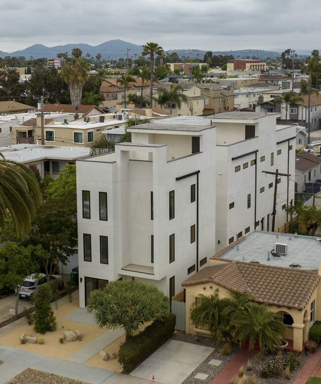 Building Photo - 4621 Idaho St