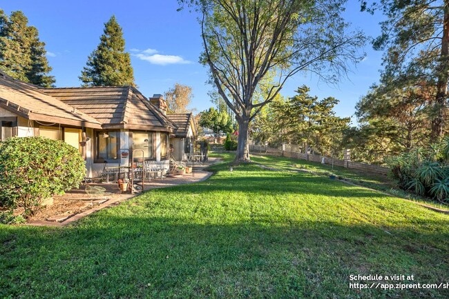 Photo - 716 Buckingham Dr