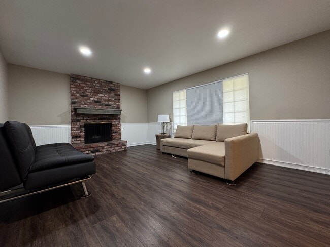 Photo - 16064 Jersey St