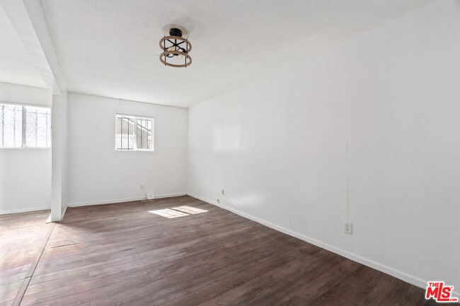 Photo - 932 1/2 California Ave