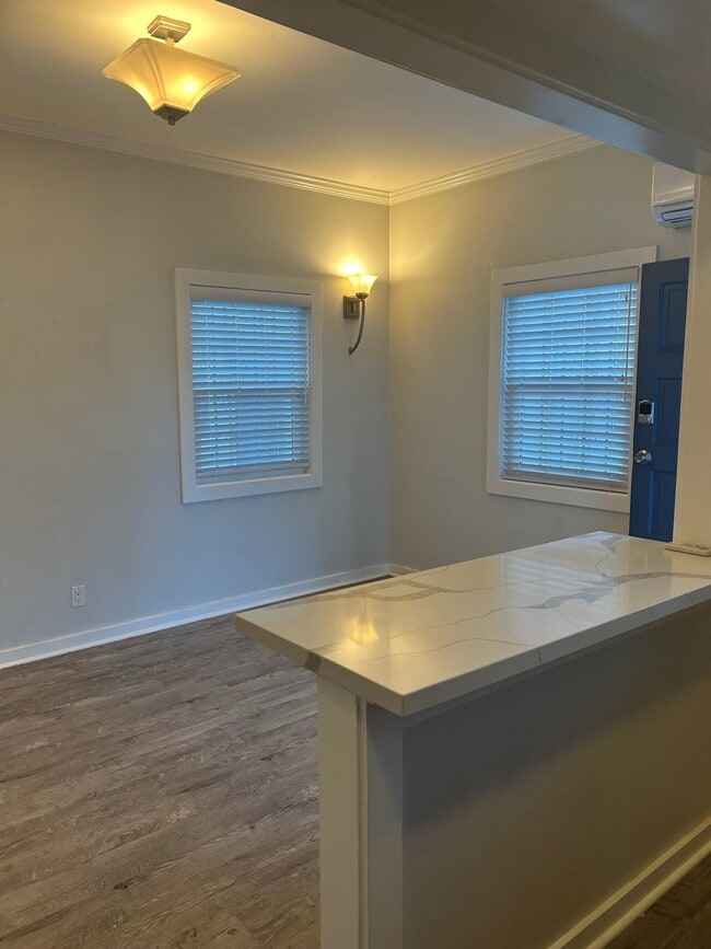 Photo - 832 Hilldale Ave