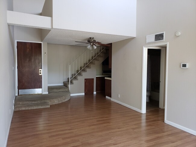 Building Photo - 3565 Linden Ave Unit 343